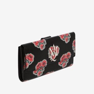 Women’s INSIGNIA FLAP CONTINENTAL wallet